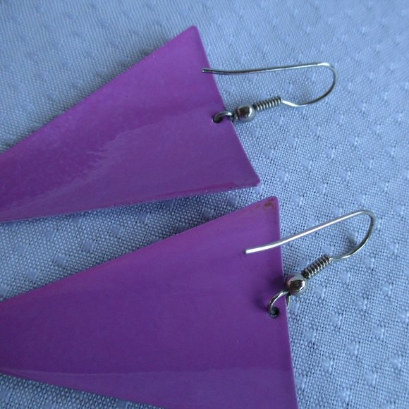 PURPLE/LILAC TRIANGLE PIERCED EARRINGS – NWOT - VINTAGE - Picture 5 of 7